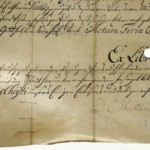 <a href='http://www.ra.ee/pargamendid/index.php/et/parchment/view?id=17116&_xr=eNpLtDK0qs60MrBOtDKBMIqtDM2slAoSi5IzclPzSvSLU0FMJaC4uZVSUWpacn5KKohnCOSG%252BDjqGRkb6BnqZmZmJuqZWIAlrJQKobQhiLawUspJzEsvTUwH6zOyUkotUbKurQUA4MwkHA%253D%253D' target='_blank'>Ürik TLA.230.1-iiia.48</a>, 1781. a. </br>
Jäsemete keha külge kinnitumise ala e. lühidalt jäsemete ala.
Õhukese ja hästi säilinud pärgamendi ainsaks degradeerunud alaks on servas olev jäsemete ala, mis on tunduvalt paksem ülejäänud pärgamendist. Kahjustus on hästi nähtav läbivas valguses.
Kui pärgamentdokumendi paksus on 0,08-0,38 mm, siis jäsemete ala piirkonnas on paksus üle 0,48mm.