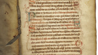 <a href='http://www.ra.ee/pargamendid/index.php/et/parchment/view?id=15437&_xr=eNpLtDK0qs60MrBOtDKBMIqtDM2slAoSi5IzclPzSvSLU0FMJaC4uZVSUWpacn5KKohnaGylFOLjqGdkbKBnqJecawoWtFIqhNKGINrCSiknMS%252B9NDEdrMfISim1RMm6thYAThgi6A%253D%253D' target='_blank' rel="noopener">Ürik TLA.230.1.cm5</a>, 1257. a. </ br>
Torkeauk.
Torkeaugud on vajalikud pärgamentide kokkuköitmiseks.
</ br>
The punch holes are necessary for binding the parchments together.