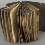 <a href='http://www.ra.ee/pargamendid/index.php/et/parchment/view?id=14076&_xr=eNoti0kOQFAQRO%252FSB%252Fj0J0hZ2Vu6QIc2JOZhJe7Ox%252Bq9ekkJGGcHPxWEn2zgCDTLWraDjru3qVN6egxatS6nSt3iAFTkmbGBb9hkYt8IWn6yYwLqZWwOad6PBelO6XXdRSsitw%253D%253D'>Ürik TLA.230.1.Aa2</a>, 1333-1374. a. </br>
Köidetud pärgament.
Katkises köites kahjustunud pärgament