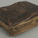 <a href='http://www.ra.ee/pargamendid/index.php/et/parchment/view?id=14076&_xr=eNoti0kOQFAQRO%252FSB%252Fj0J0hZ2Vu6QIc2JOZhJe7Ox%252Bq9ekkJGGcHPxWEn2zgCDTLWraDjru3qVN6egxatS6nSt3iAFTkmbGBb9hkYt8IWn6yYwLqZWwOad6PBelO6XXdRSsitw%253D%253D'>Ürik TLA.230.1.Aa2</a>, 1333-1374. a. </br>
Köidetud pärgament.
Kahjustunud köidetes on tugevamalt määrdunud ja kahjustunud lehtede välised servad ja sisuploki esi- ja tagalehed.