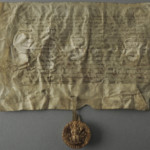 <a href='http://www.ra.ee/pargamendid/index.php/et/parchment/view?id=17513&_xr=eNpLtDK0qs60MrBOtDKBMIqtDM2slAoSi5IzclPzSvSLU0FMJaC4uZVSUWpacn5KqhJUVYiPo56RsYGeoa6np56huQFY3EqpEEobgmgLK6WcxLz00sR0sDYjK6XUEiXr2loAn%252FUjPQ%253D%253D' target='_blank'>Ürik TLA.230.1-ii.170</a> 1525. a. </br>
Kokkutõmbumine.
Pärgamendi mahuline kahanemine tugevalt degradeerunud ja vähem degradeerunud alade vahel.