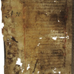 <a href='http://www.ra.ee/pargamendid/index.php/et/parchment/view?id=14994&_xr=eNoti0kOQFAQRO%252FSB%252Fg0gpSVvaULdL42JOZhJe7Ox%252Bq9ekkJGGcHPxNEn2zgGDTLattBx93b1Ck9PQGtWtupUrc4BJVFboLQN2zsEL0RtPxkxxTUy9gc0ryfAKQ7Zdd1A03rIuc%253D' target='_blank'>Ürik TLA.230.1.cm4</a>, 13. saj. </br>
Sisekadu.
Pärgamendi sisemisest alast puuduvad materjali tükid. Dokumenteeritud läbivas valguses.