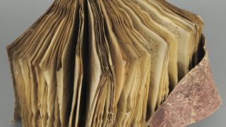 <a href='http://www.ra.ee/pargamendid/index.php/et/parchment/view?id=15093&_xr=eNoti0sOQEAQBe%252FSBxgaQZ6VvaULdGifxH9YibtjWL2qSp6AcfbwM0H0gQXHoEW2qht12j2rL9LTE9CmTTXX%252BhqHoLLITRD6hk0u7CJo%252Fdd5Chpkag9p3ScA6U7Zdd1E%252FiK2'>Ürik TLA.230.1.Aa1</a>, 1312-1360. a. </br>
Köidetud pärgament.
Pärgamendi säilivus pehmekaanelises köites.
</ br>
Bound parchment.
Parchment Preservation in Paperback.