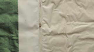 <a href='http://www.ra.ee/pargamendid/index.php/et/parchment/view?id=17246&_xr=eNpLtDK0qs60MrBOtDKBMIqtDM2slAoSi5IzclPzSvSLU0FMJaC4uZVSUWpacn5KKohnaGGlFOLjqGdkbKBnqOupZ2hkaKifCJaxUiqE0oYgGqgwJzEvvTQxHazRyEoptUTJurYWAOHxI7M%253D'>Ürik TLA.230.1-i.1211/a</a></br>
Köidetud pärgament.
Dokumenteeritud on köite deformatsiooni mõju pärgamendile. Tugevalt deformeerunud ja paberiga kaetud kaane sisekülg on põhjustanud temaga kokkupuutes olevate pärgamendilehtede deformatsiooni.</ br>
Bound parchment.
The effect of binding deformation on parchment has been documented. The heavily deformed and papered inside of the cover has caused the parchment sheets in contact with it to deform.