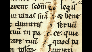 Ill. 7a. Näide venitusaukude kokkunõelumisest valmistamise käigus</ br>
An example of pinning the stretch holes during manufacture